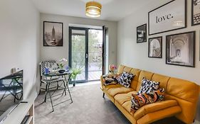 Luton Cozy & Lovely Stay For Contractors